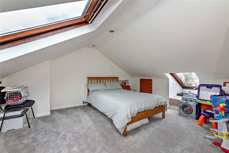 3 bedroom house, Copnor Close, Woolton Hill RG20 - Sold STC