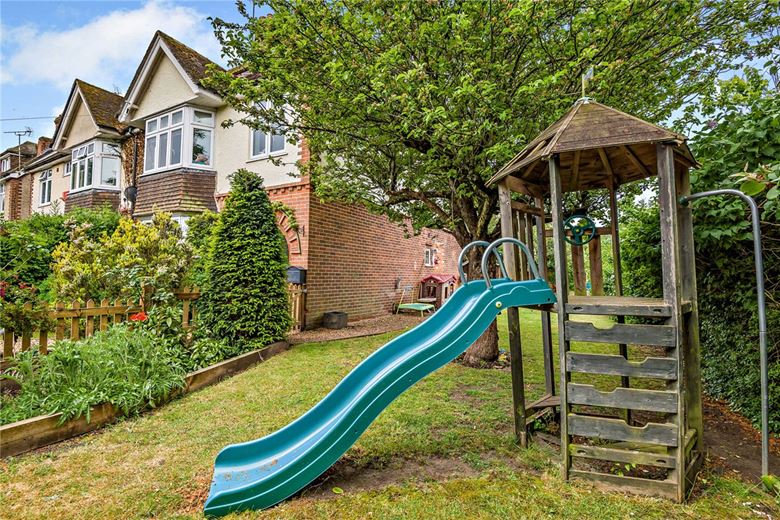 5 bedroom house, Catherine Road, Newbury RG14 - Sold STC