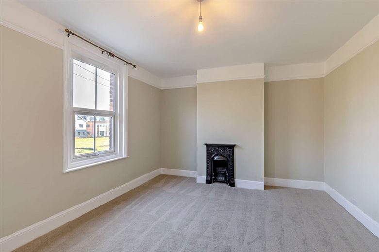 3 bedroom house, Andover Road, Newbury RG14 - Sold