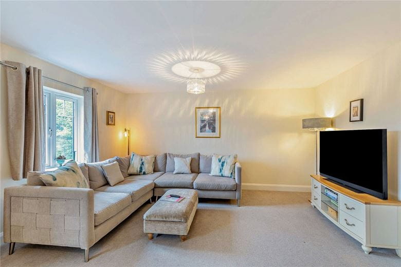 5 bedroom house, The Dolmans, Shaw RG14 - Available