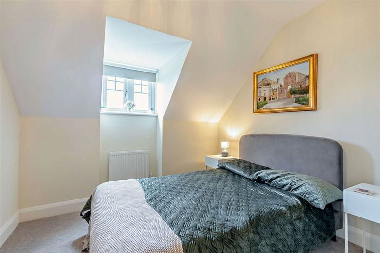 5 bedroom house, The Dolmans, Shaw RG14 - Available