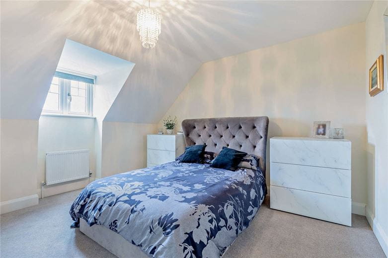 5 bedroom house, The Dolmans, Shaw RG14 - Available