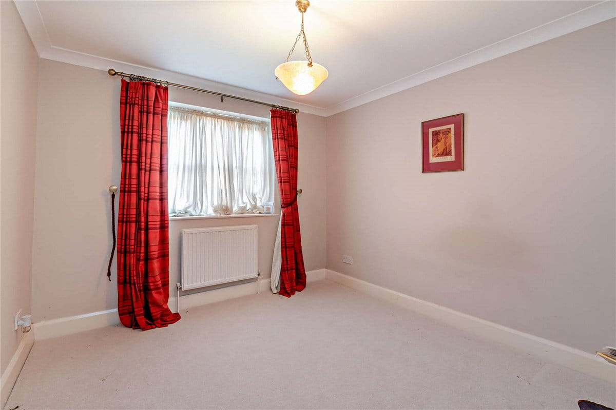 4 bedroom house, Hambridge Lane, Newbury RG14 - Available