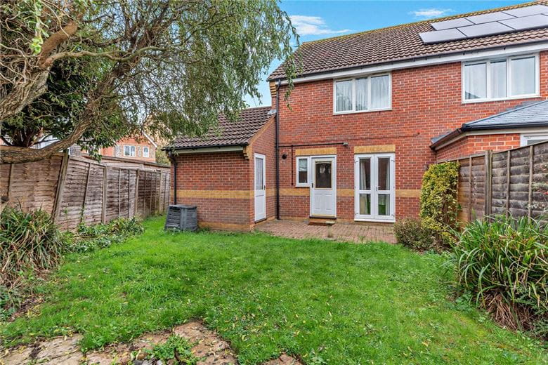 3 bedroom house, Horseshoe End, Newbury RG14 - Available