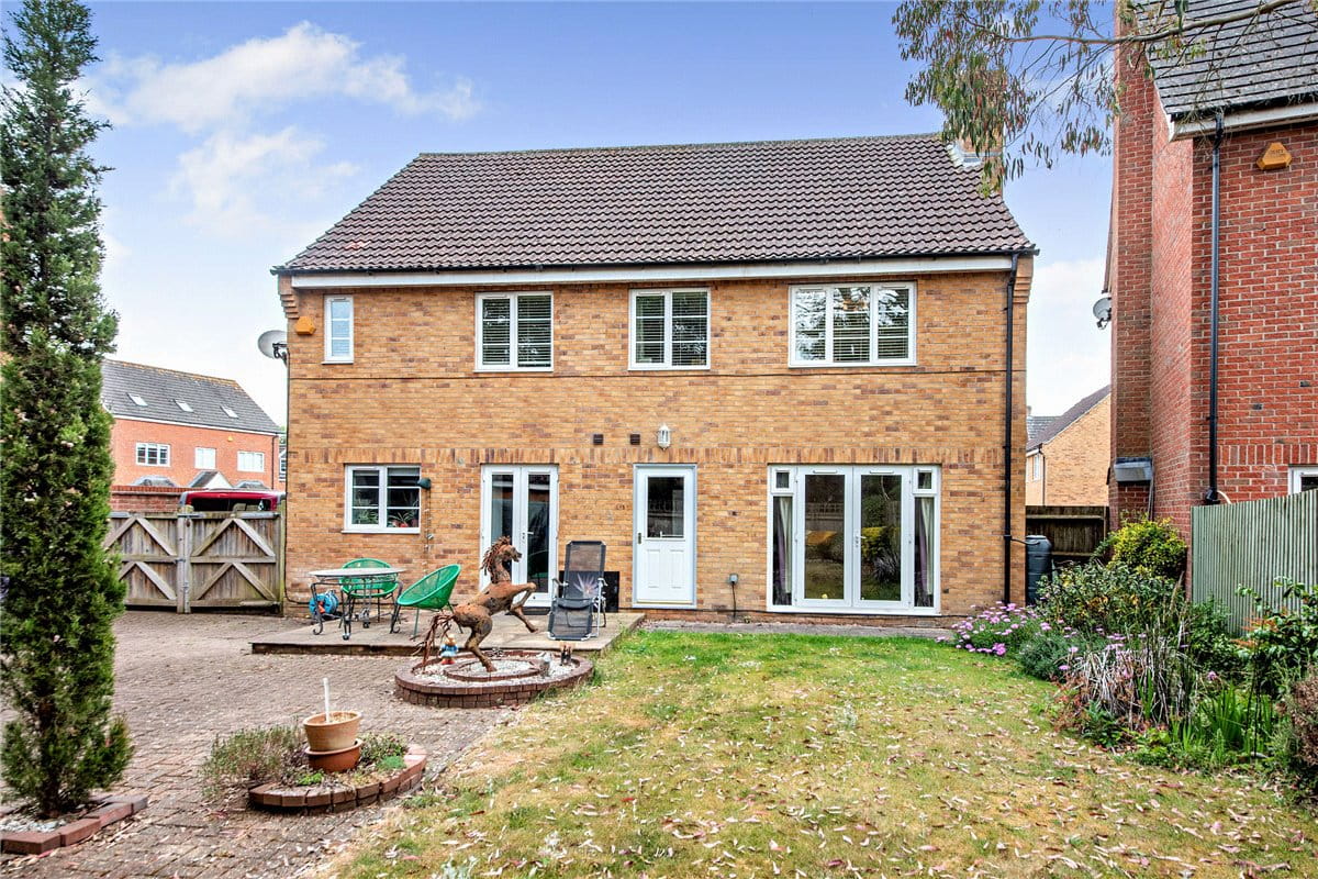 5 bedroom house, Haysoms Drive, Greenham RG19 - Sold STC