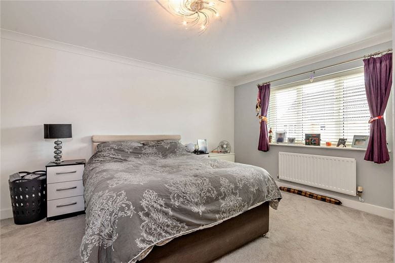 5 bedroom house, Haysoms Drive, Greenham RG19 - Sold STC