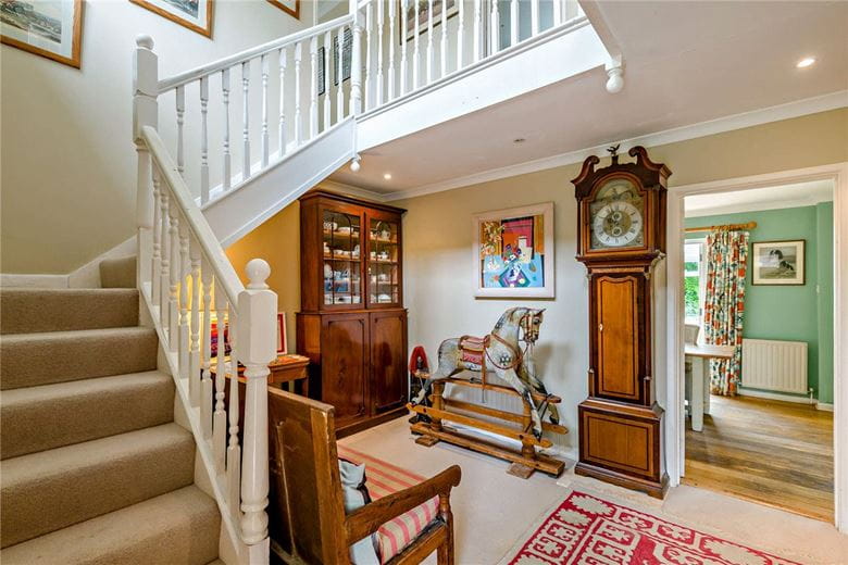 6 bedroom house, Folly Road, Lambourn RG17 - Available