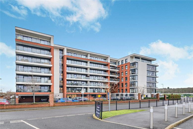 1 bedroom flat, Kingman Way, Newbury RG14 - Sold STC