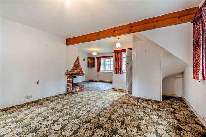 6 bedroom house, Burys Bank Road, Greenham RG19 - Available