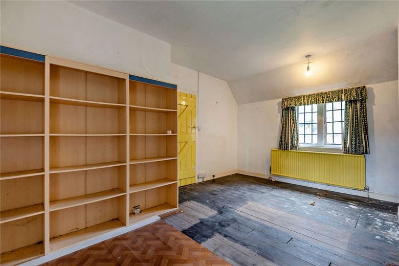 6 bedroom house, Burys Bank Road, Greenham RG19 - Available