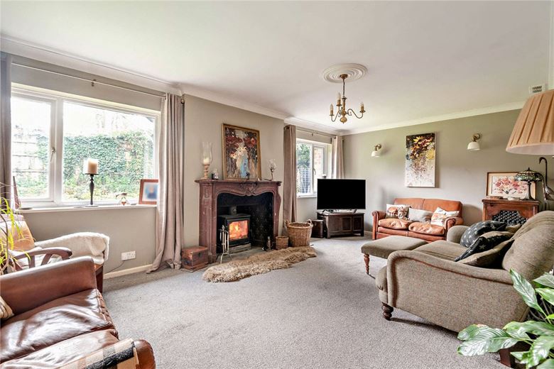 4 bedroom house, Broadlayings, Woolton Hill RG20 - Sold STC