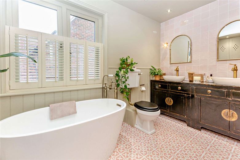 3 bedroom house, Gore End Road, Ball Hill RG20 - Sold STC