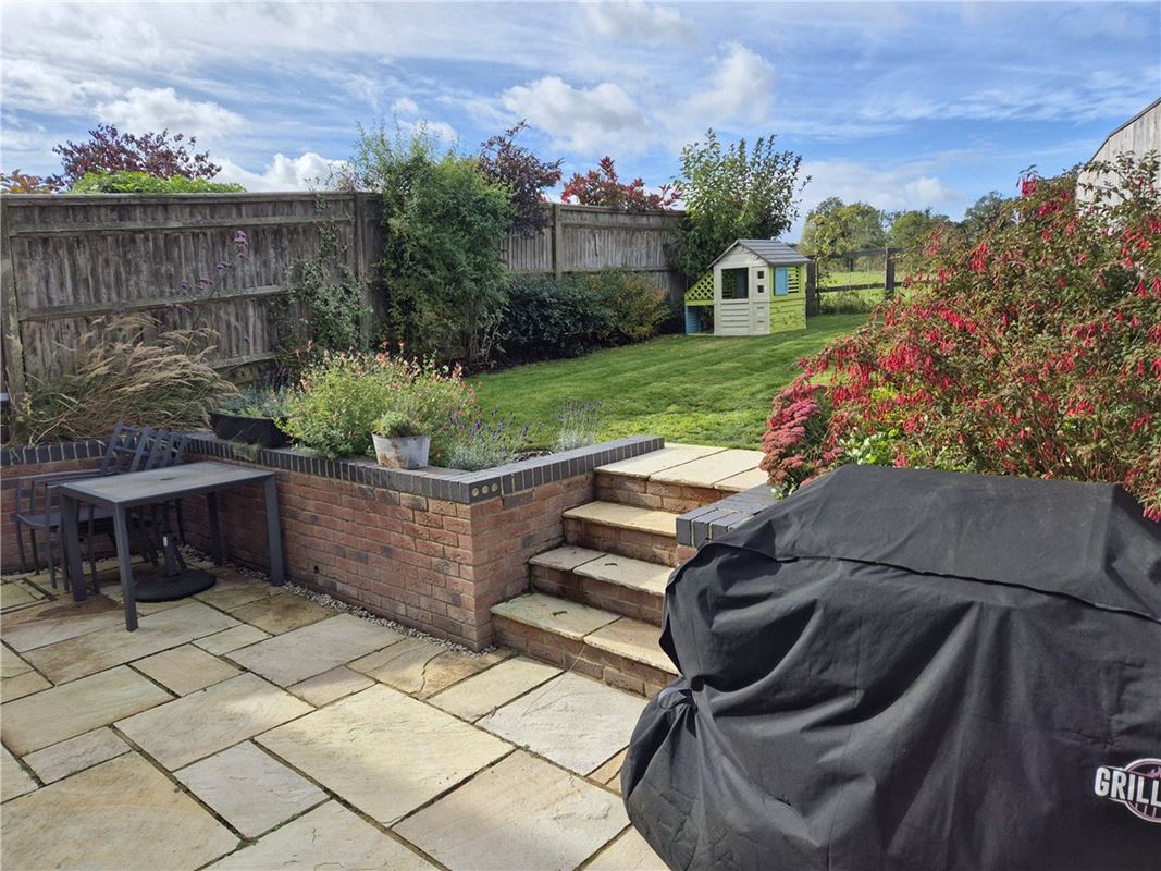 4 bedroom house, Folly Court, Cold Ash RG18 - Available