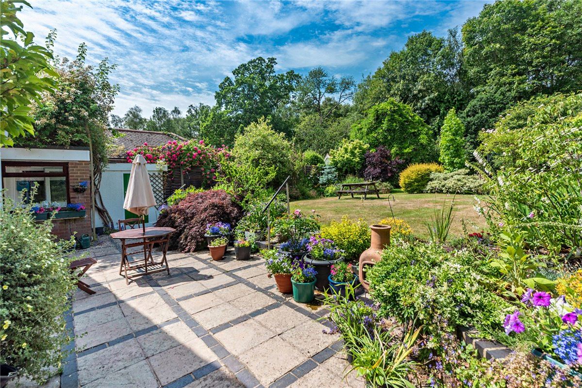 5 bedroom house, Hampstead Norreys Road, Hermitage RG18 - Available