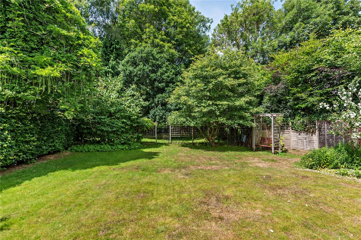 5 bedroom house, Hampstead Norreys Road, Hermitage RG18 - Available