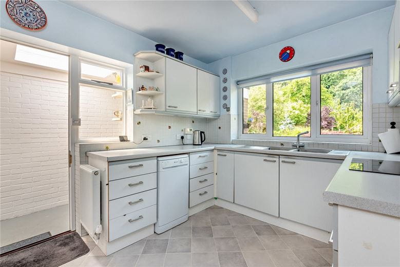 5 bedroom house, Hampstead Norreys Road, Hermitage RG18 - Available