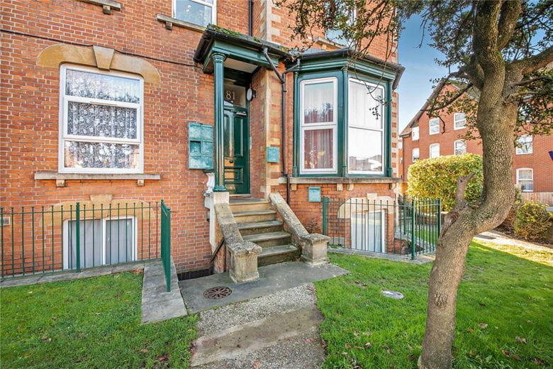 1 bedroom flat, London Road, Newbury RG14 - Sold STC