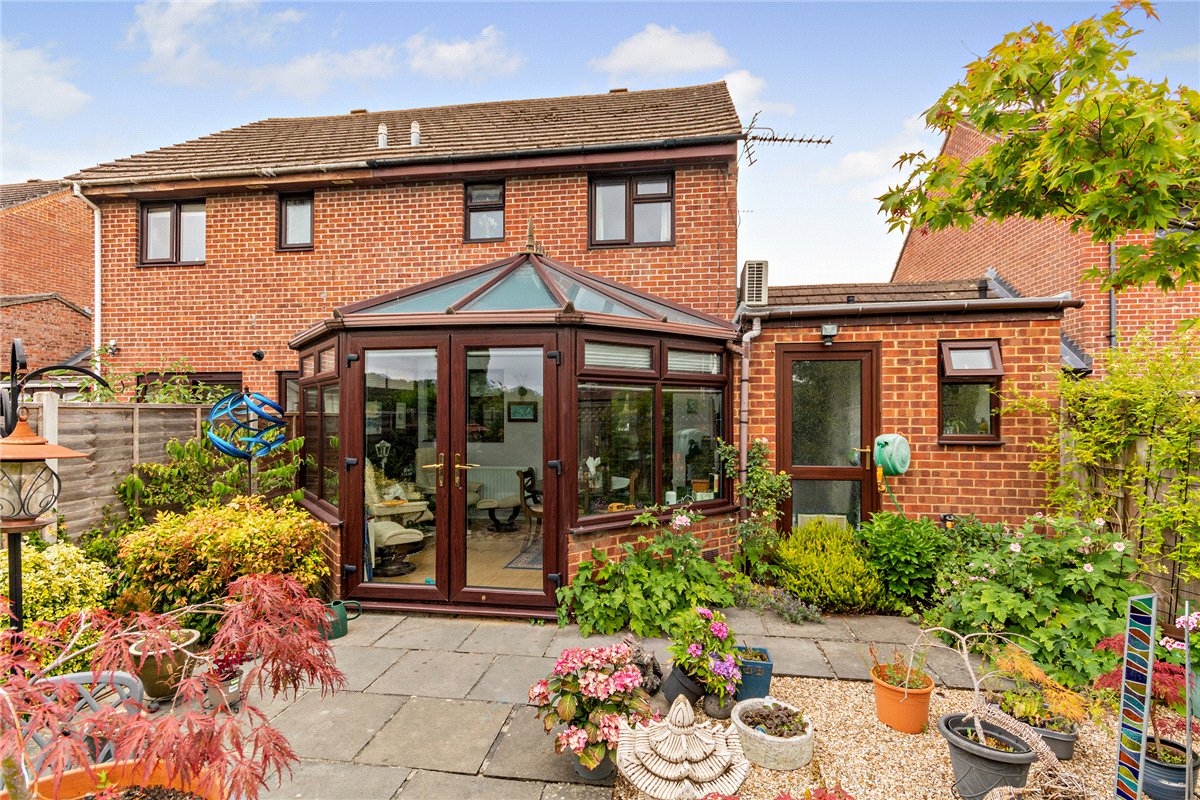 3 bedroom house, Billington Way, Thatcham RG18 - Sold STC