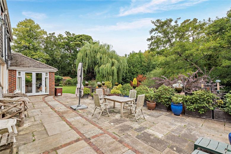 4 bedroom house, Church Street, Kintbury RG17 - Available