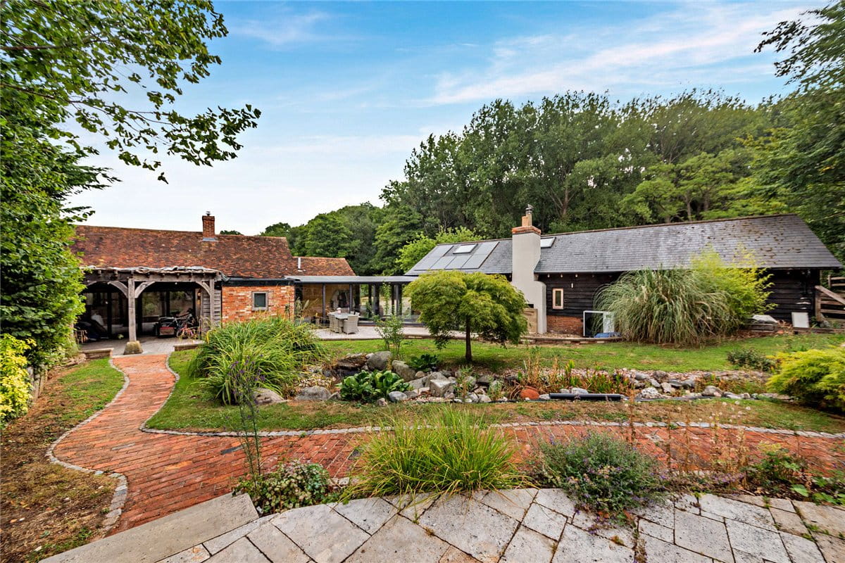 4 bedroom house, Ashford Hill Road, Headley RG19 - Available