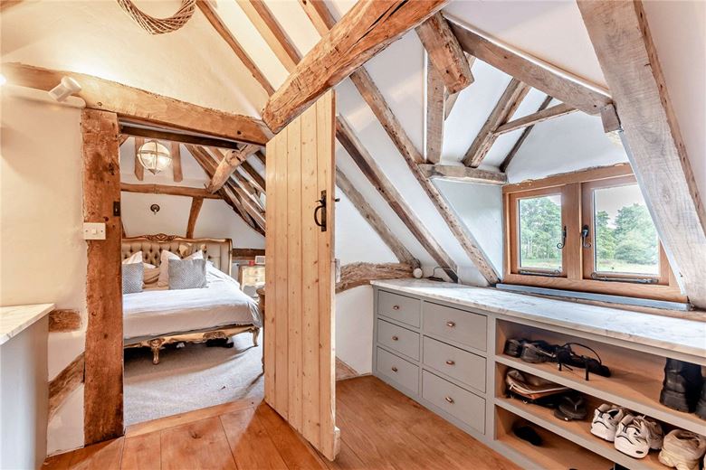 4 bedroom house, Ashford Hill Road, Headley RG19 - Available