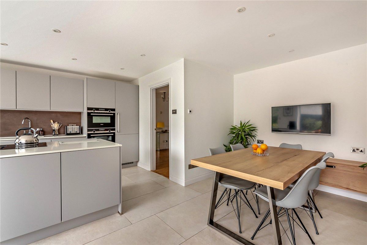 4 bedroom house, The Rookery, Peasemore RG20 - Sold STC