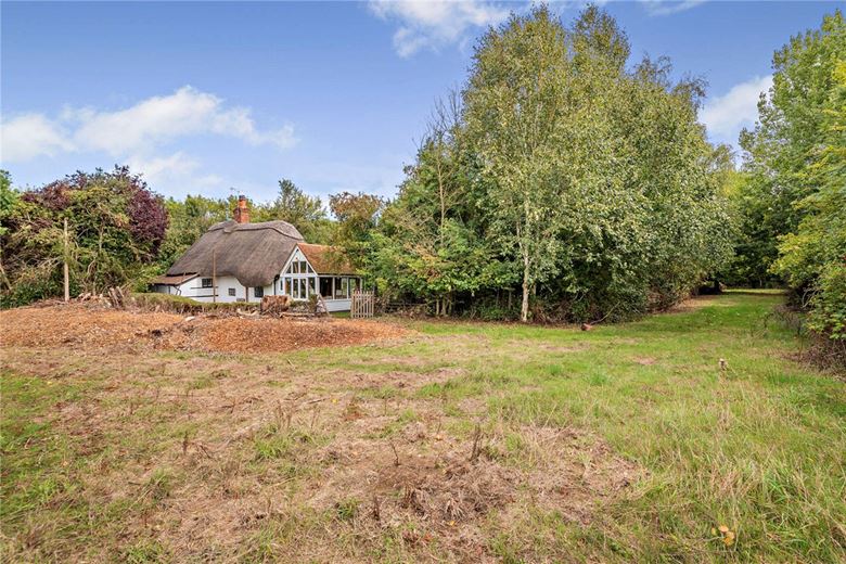 6 bedroom house, Brightwalton, Newbury RG20 - Available