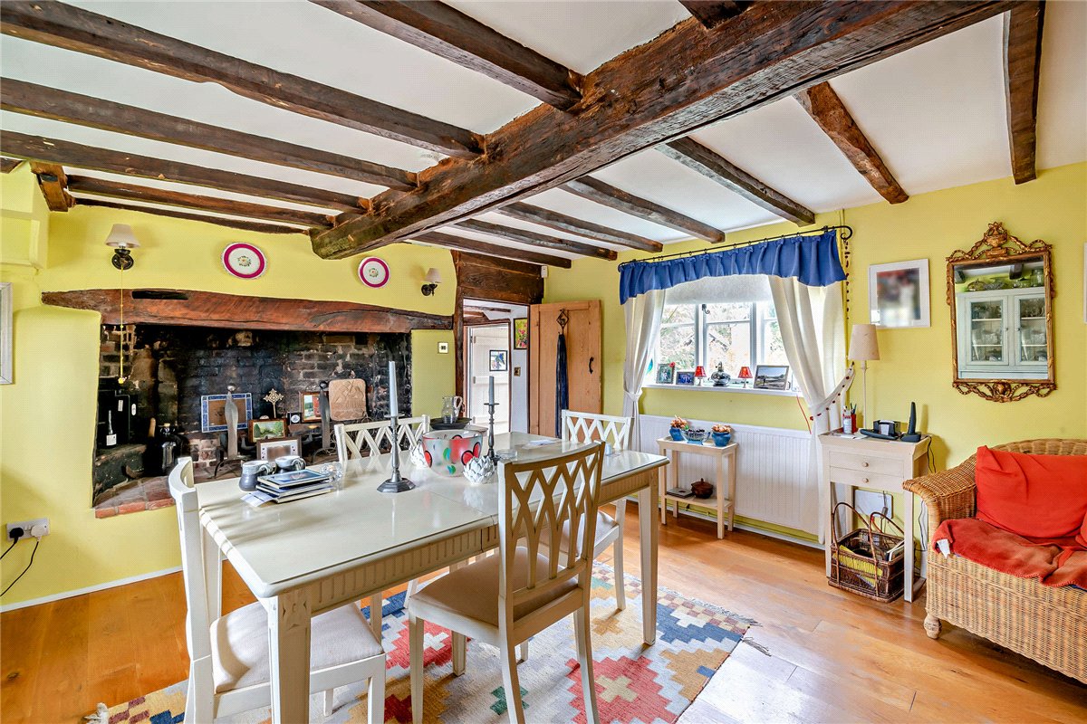 6 bedroom house, Brightwalton, Newbury RG20 - Available