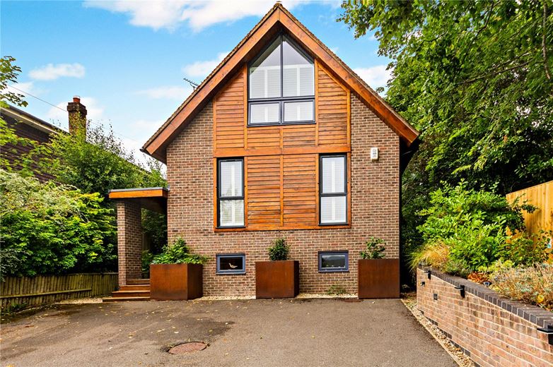 4 bedroom house, Oxford Road, Donnington RG14 - Available