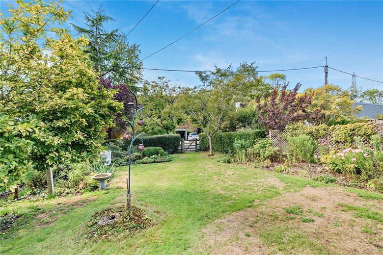 3 bedroom cottage, Hyde End Lane, Brimpton RG7 - Sold STC