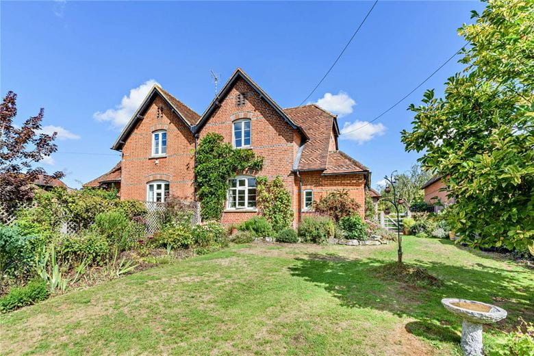 3 bedroom cottage, Hyde End Lane, Brimpton RG7 - Sold STC