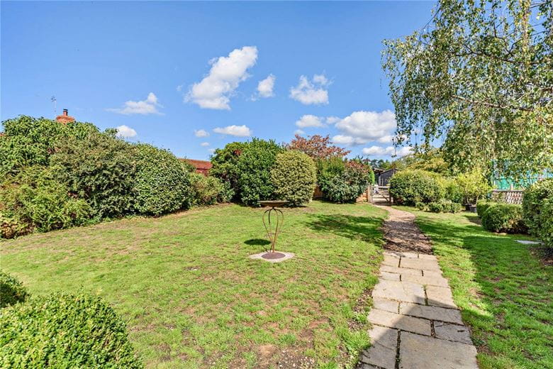 3 bedroom cottage, Hyde End Lane, Brimpton RG7 - Sold STC