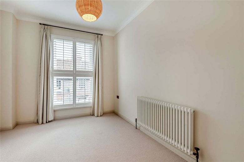 3 bedroom house, Phoenix Court, Kingsclere RG20 - Available