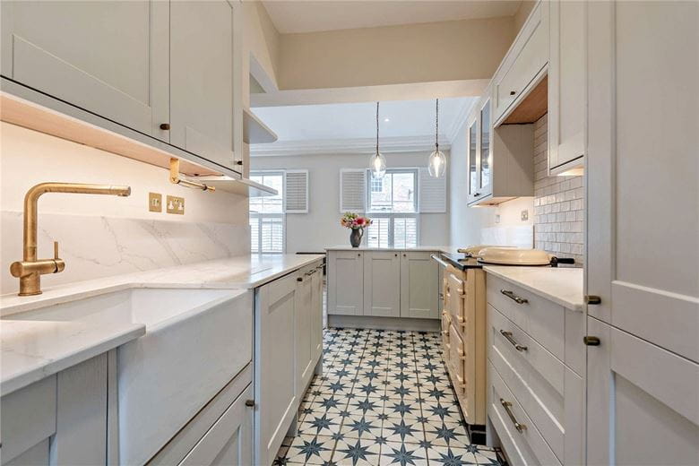 3 bedroom house, Phoenix Court, Kingsclere RG20 - Available