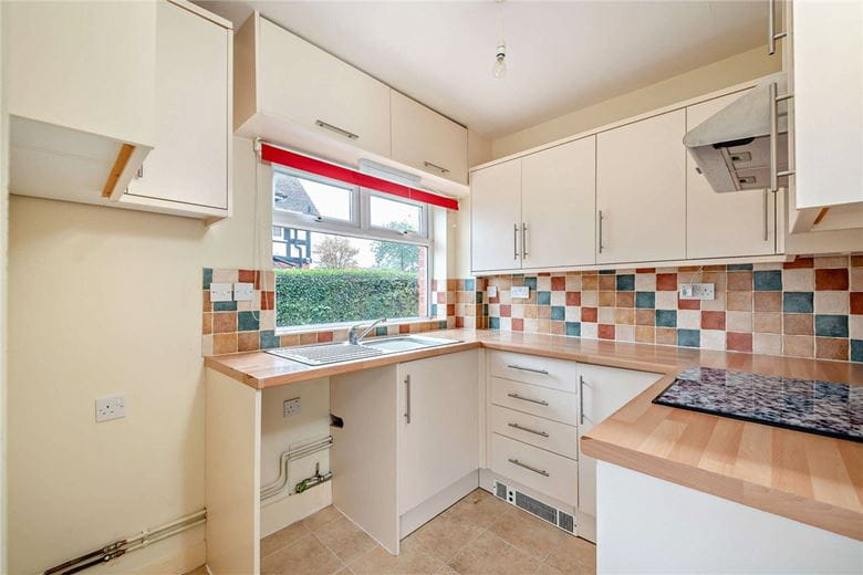 3 bedroom cottage, Rookwood, Stockcross RG20 - Available