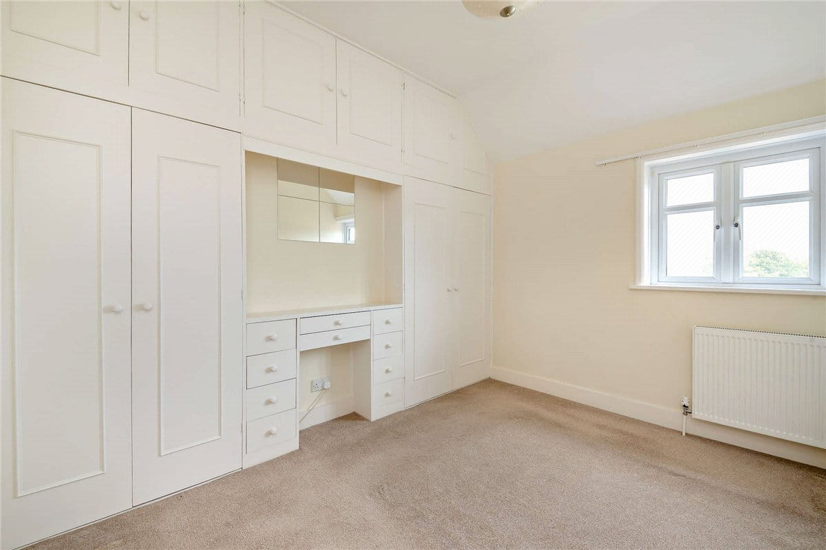 3 bedroom cottage, Rookwood, Stockcross RG20 - Available