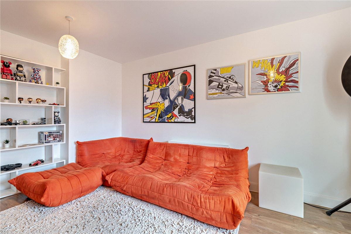 2 bedroom flat, Carpenters Close, Newbury RG14 - Available