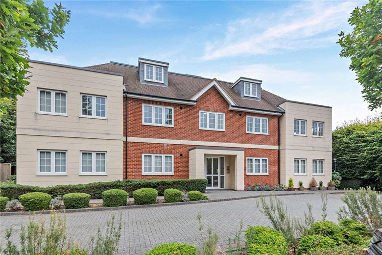 2 bedroom flat, The Dolmans, Shaw RG14 - Available