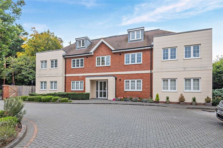 2 bedroom flat, The Dolmans, Shaw RG14 - Available