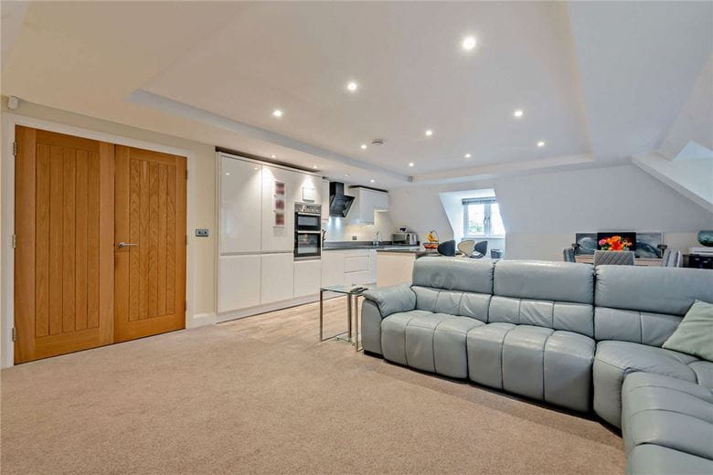 2 bedroom flat, The Dolmans, Shaw RG14 - Available