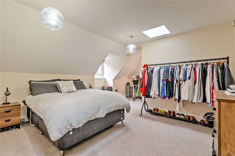 2 bedroom flat, The Dolmans, Shaw RG14 - Available