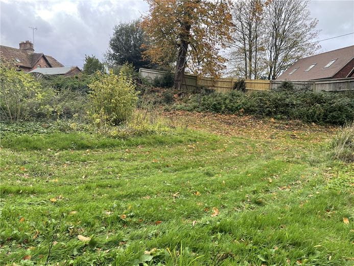  bedroom development plot, Newtown, Newbury RG20 - Available