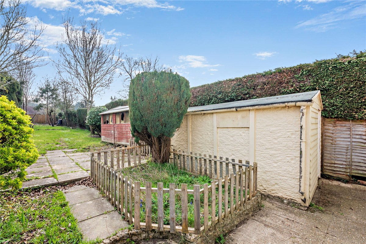 4 bedroom house, Bartlemy Close, Newbury RG14 - Available