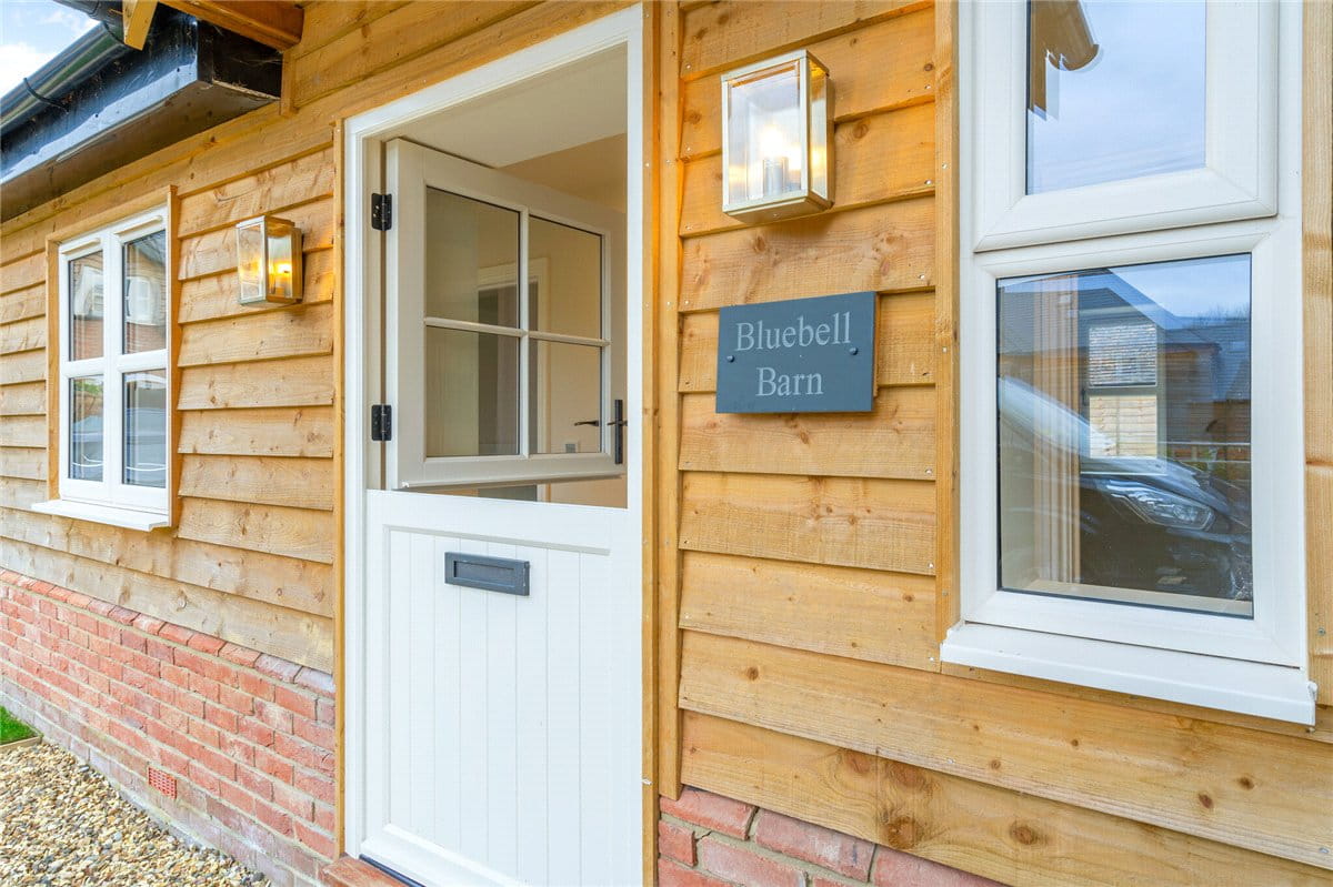 2 bedroom cottage, Ram Alley, Ashford Hill RG19 - Available