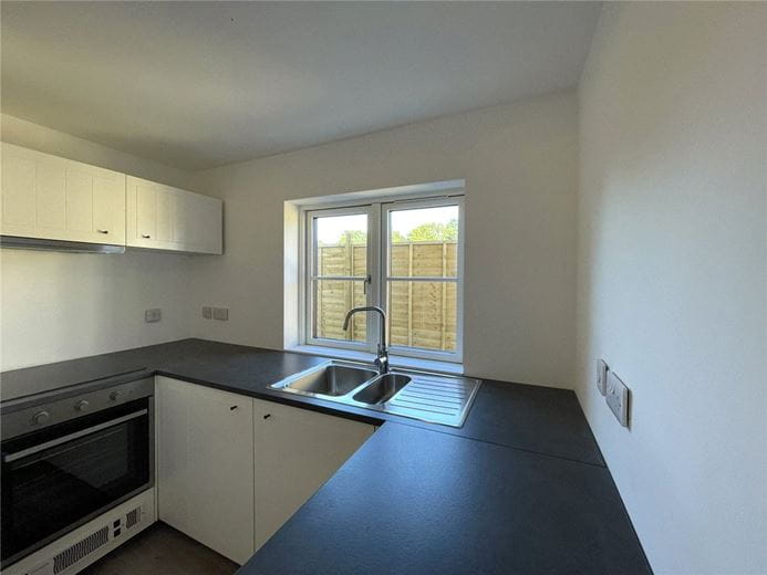 3 bedroom cottage, Enborne Street, Enborne RG14 - Available