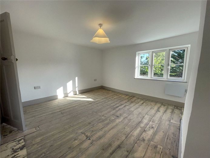 3 bedroom cottage, Enborne Street, Enborne RG14 - Available