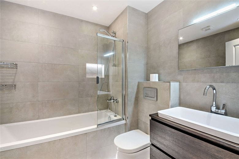 2 bedroom flat, Northbrook Street, Newbury RG14 - Available