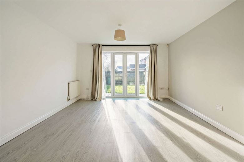 2 bedroom house, Redfinch Mews, Thatcham RG19 - Sold STC