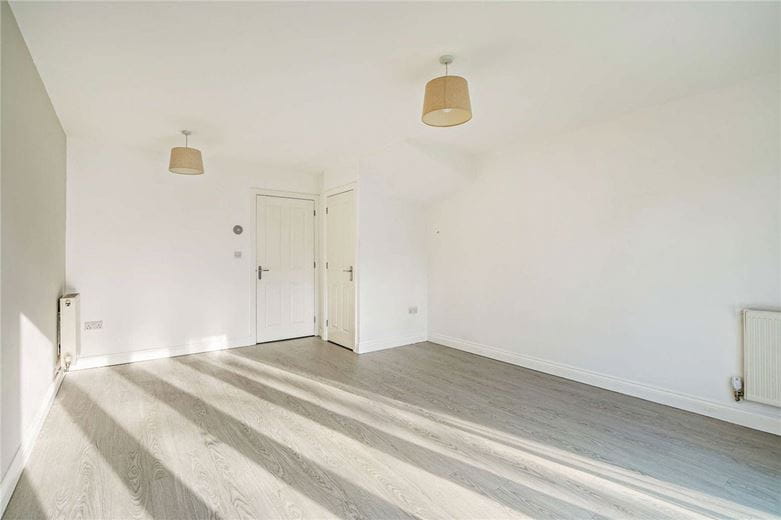 2 bedroom house, Redfinch Mews, Thatcham RG19 - Sold STC