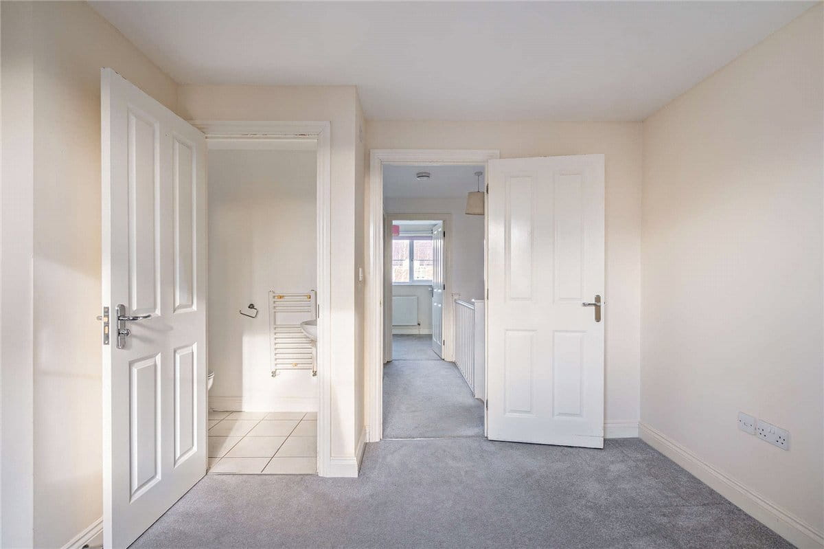 2 bedroom house, Redfinch Mews, Thatcham RG19 - Sold STC